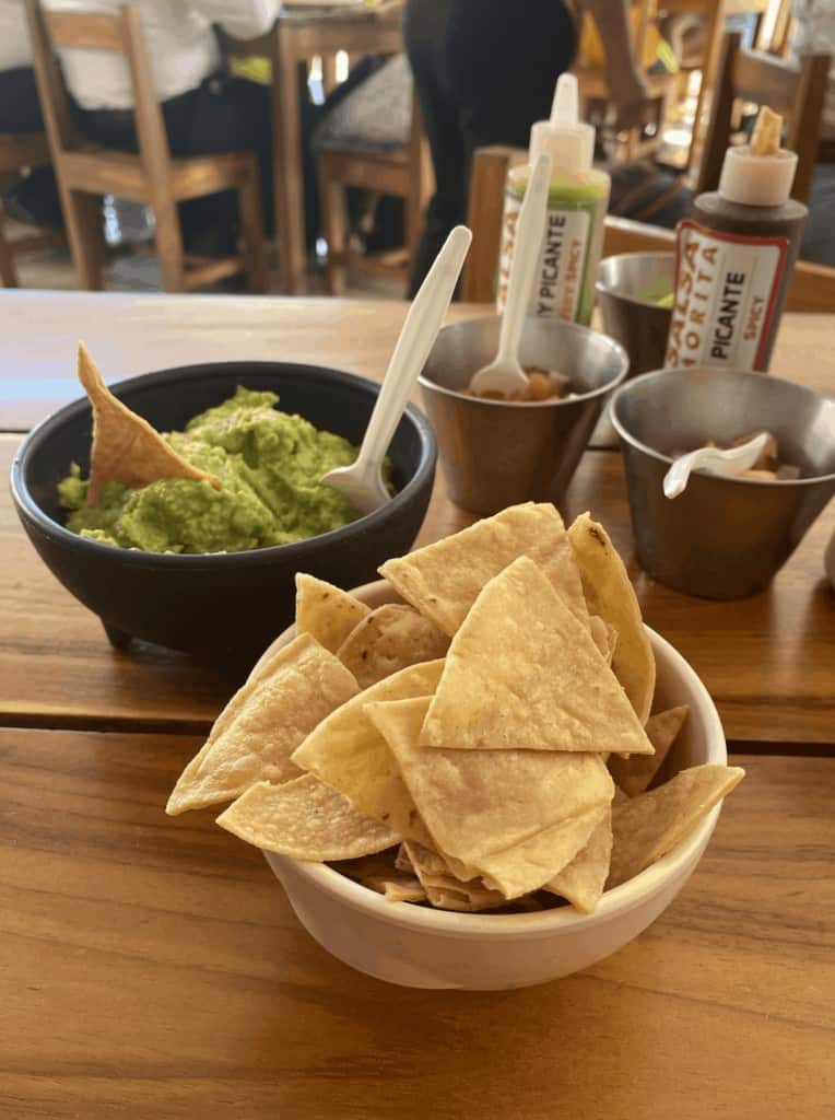guacamole nacho chips don sirloin mexican restaurant playa del carmen mexico