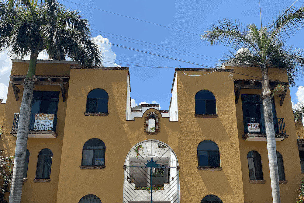 apartment building playa del carmen