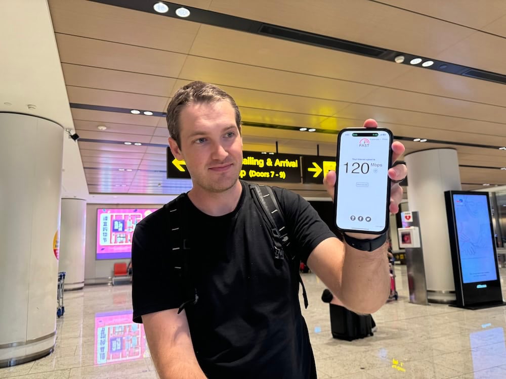 using ubigi esim at airport